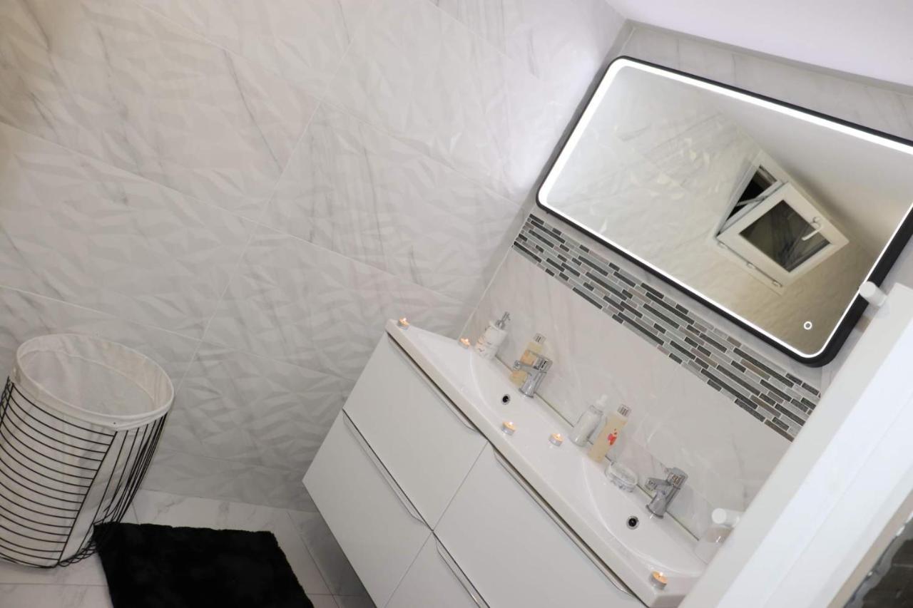 Love Room Givors Exterior foto
