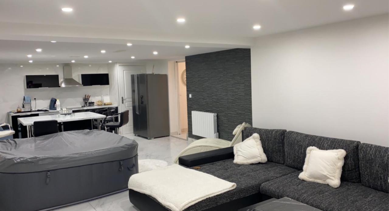 Love Room Givors Exterior foto
